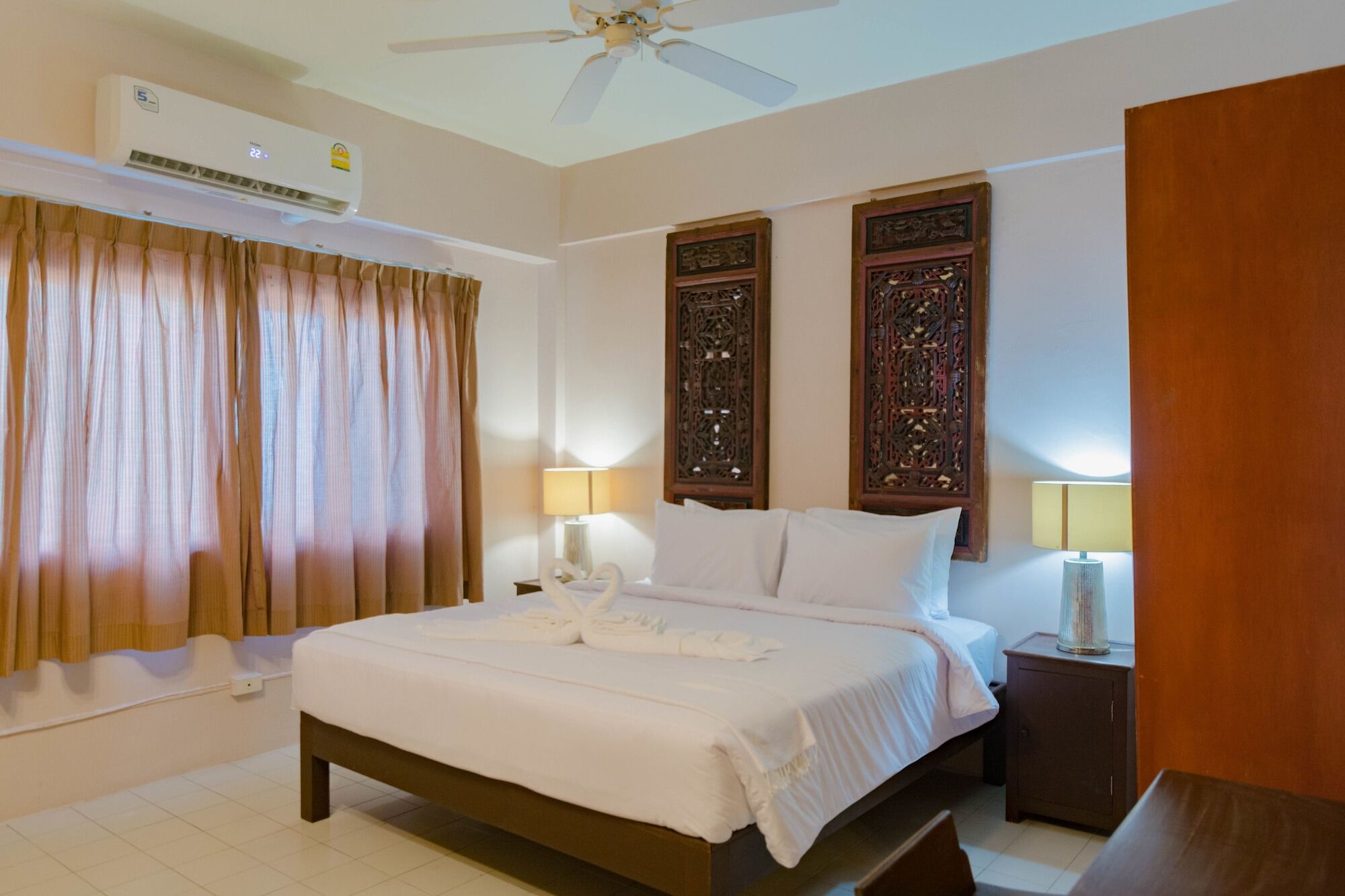 Bed At Beach Hostel Phuket Ngoại thất bức ảnh