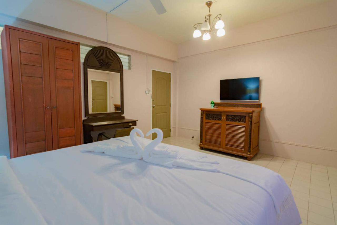 Bed At Beach Hostel Phuket Ngoại thất bức ảnh