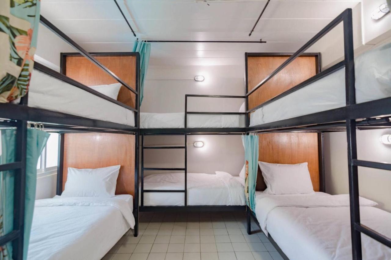 Bed At Beach Hostel Phuket Ngoại thất bức ảnh
